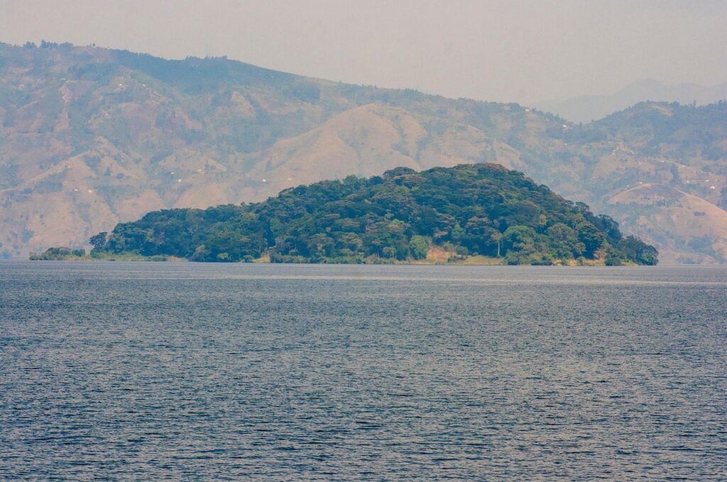 Lake-Kivu-tour-package