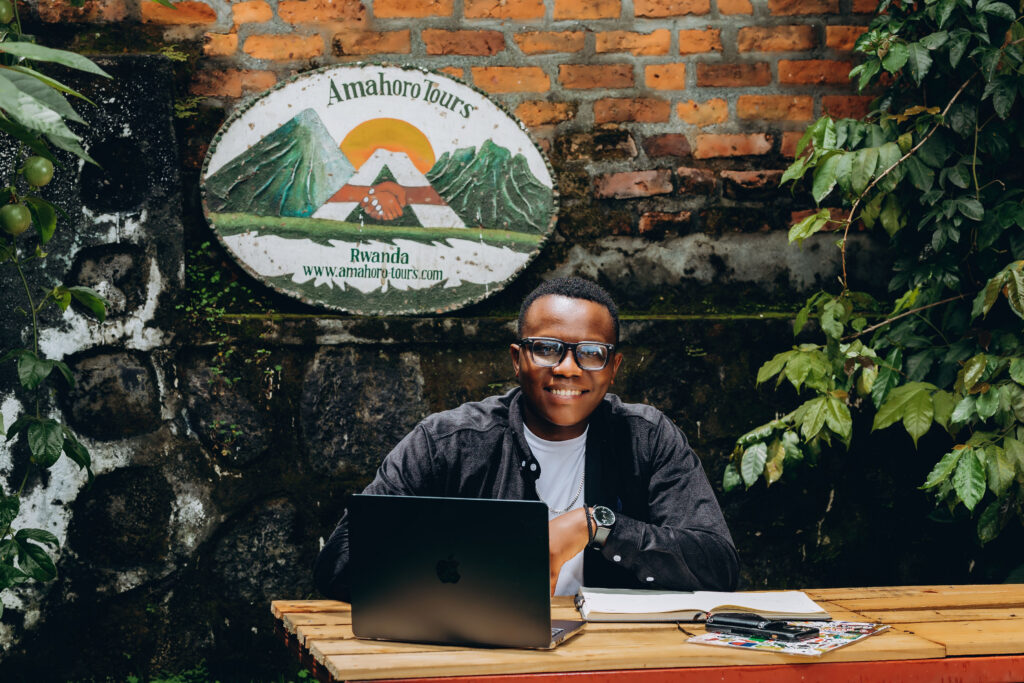 best-gorilla-trekking-tour-guides